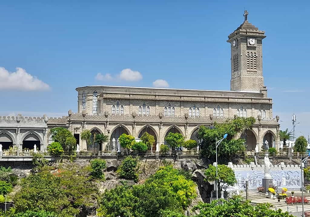 Top 5 điểm check-in hot nhất ở Nha Trang năm 2025 và bí quyết thuê xe di chuyển tiện lợi, tiết kiệm nhất