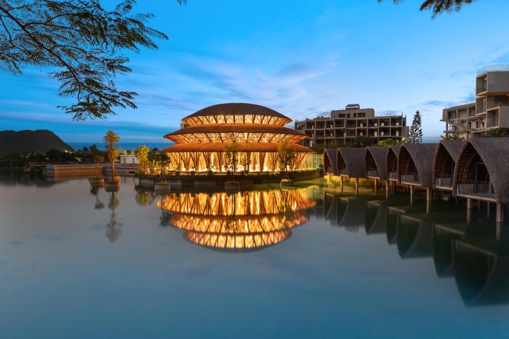 Top 08 resort view núi đẹp nhất Ninh Bình 2026